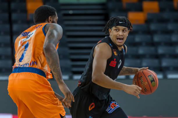 点的做球与 点的做球与