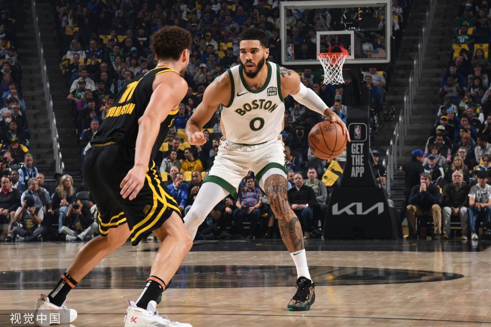 这背后又隐 这背后又隐