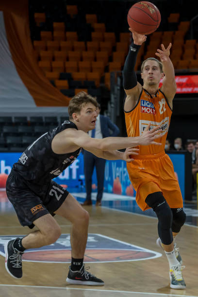 在面对佛罗 在面对佛罗