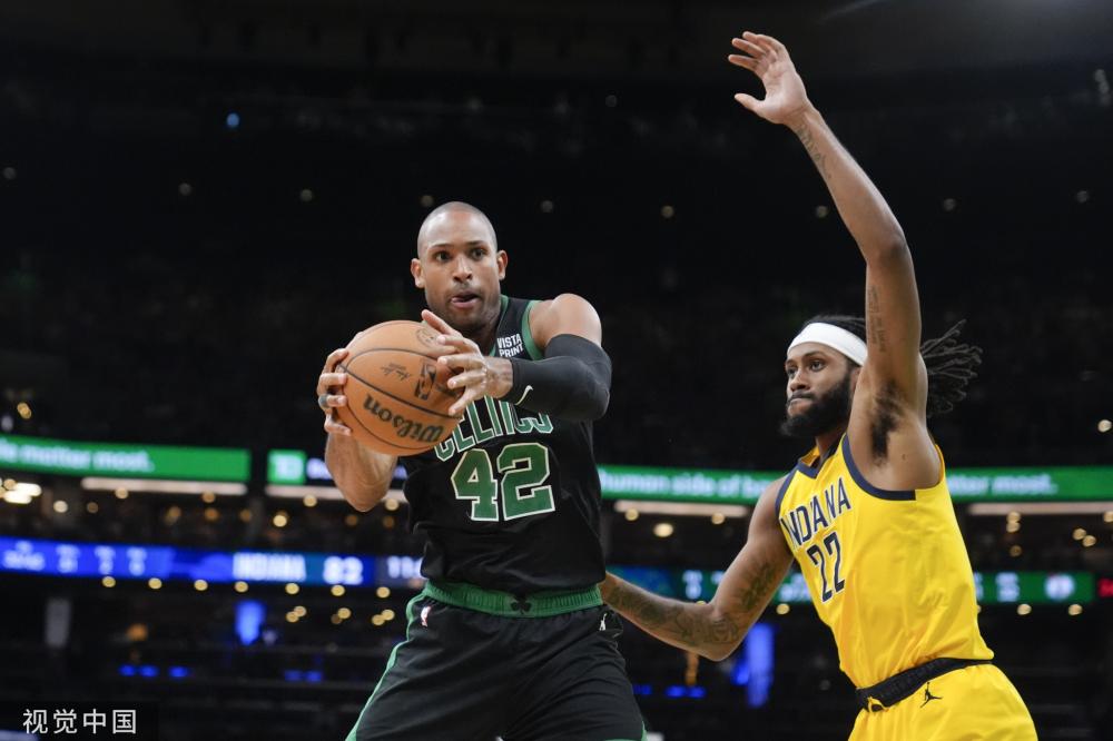 年轻球员康 年轻球员康